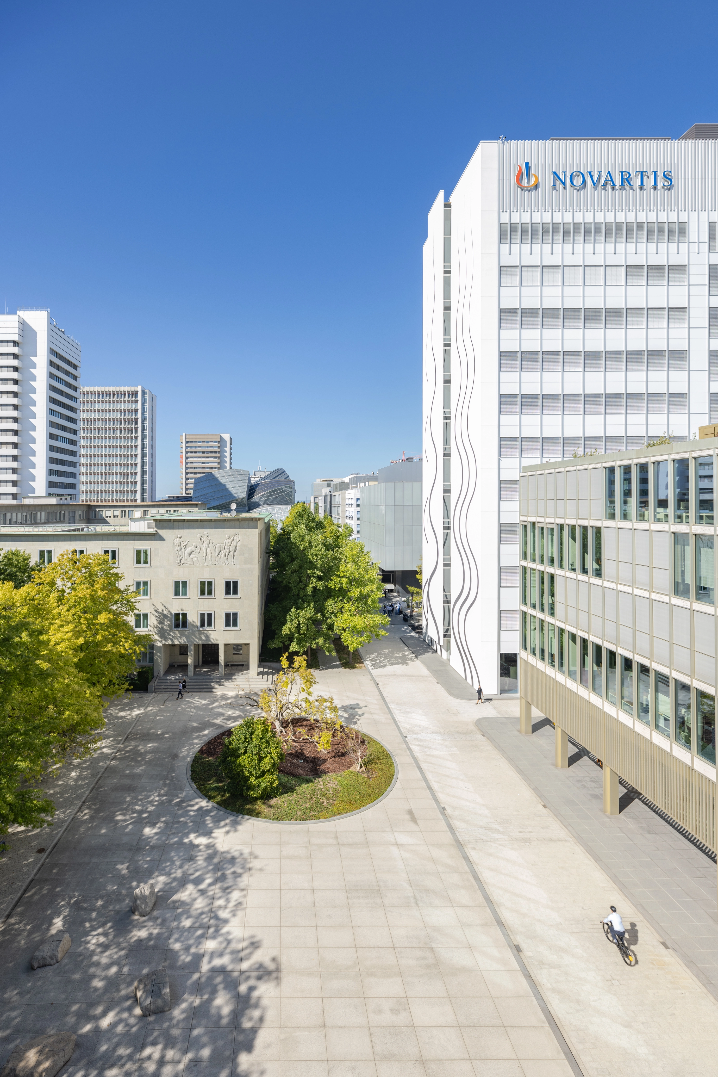 View of the Novartis logo on the Banting 1 building, Novartis Campus Basel (vertical)